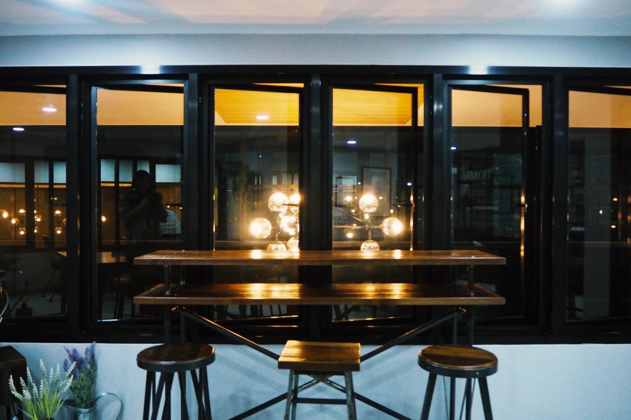 Baan Noppadol Aparthotel Bangkok Bagian luar foto