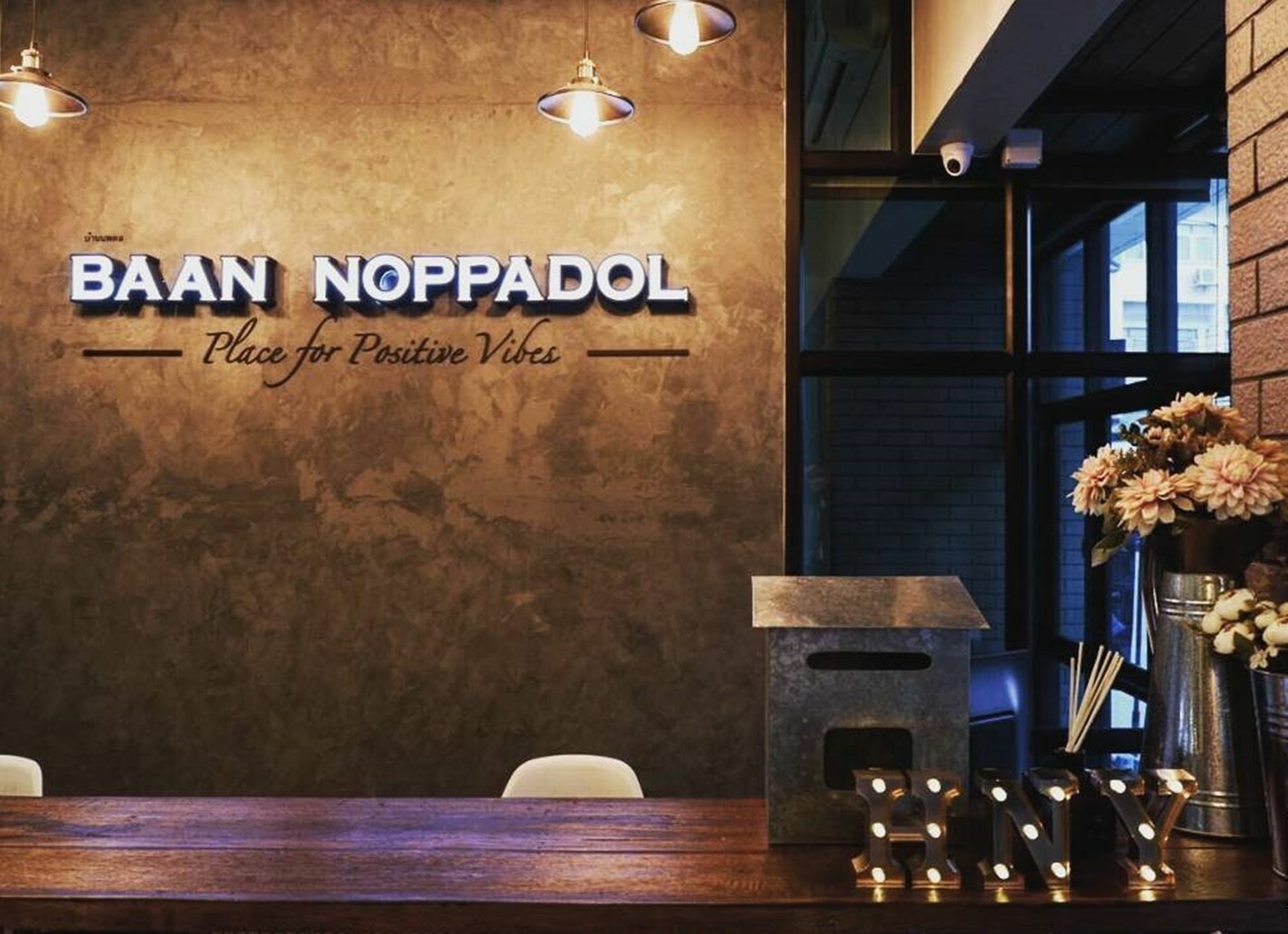Baan Noppadol Aparthotel Bangkok Bagian luar foto
